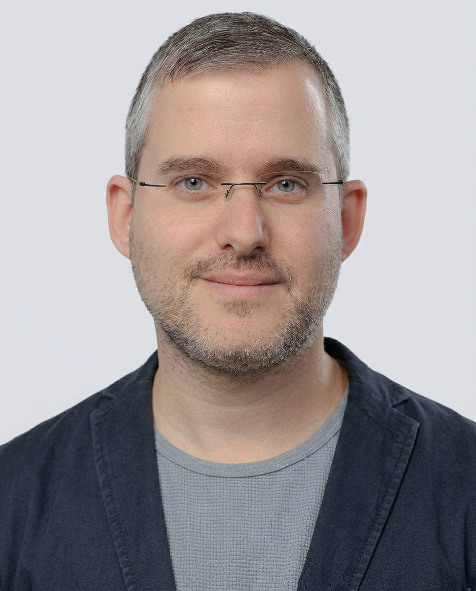 תמונת המרצה עומר ברנדס